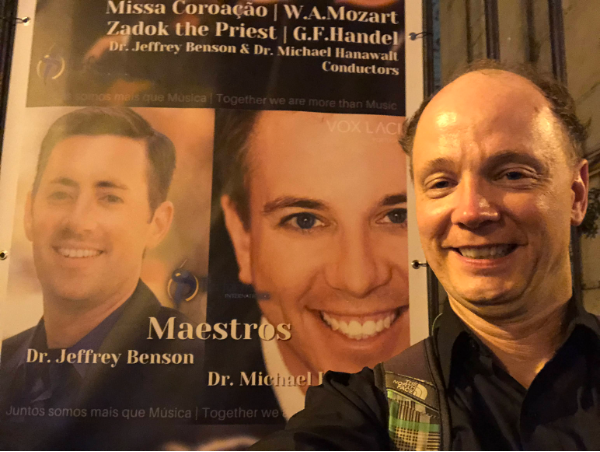 A person smiling at the camera

AI-generated content may be incorrect.
